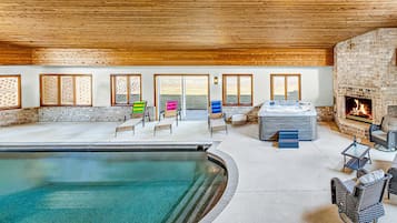 Piscina interna, piscina aquecida