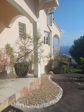 Property grounds - A HAVEN OF PEACE IN AN EXCEPTIONAL VILLA (Vieux-Fort)