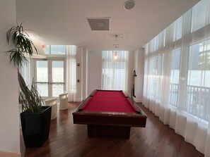Spielezimmer