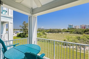 Outdoor dining - Grand Caribbean 120 1 bed, 1 bath condo (Orange Beach)