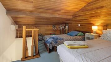 Iron/ironing board, free WiFi, bed sheets