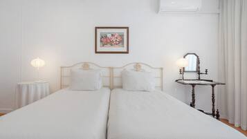 Bügeleisen/Bügelbrett, kostenloses WLAN, Bettwäsche