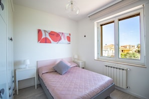 2 bedrooms, iron/ironing board, travel crib, WiFi - Tur Tur by All4sardinia  (Tortolì)