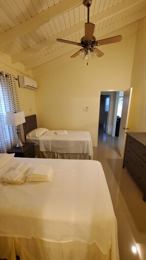 2 bedrooms, iron/ironing board, WiFi, bed sheets - Coastal Living, Sleep 4, Falmouth, Jamaica (Falmouth)