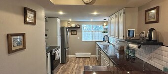 Pendroy Cottage: 1+ hour to Glacier National Park