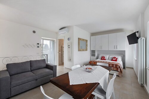 Studio 'La Villa Del Caribe Mono Catalina' with Lake View, Wi-Fi and Air Conditioning