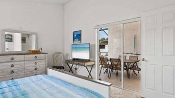 4 bedrooms, iron/ironing board, travel crib, WiFi (free)