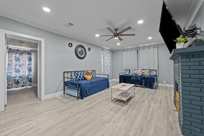 3 bedrooms, bed sheets