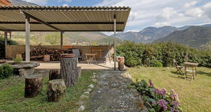 Apartment 'Vall' with Mountain View, Shared Garden and Wi-Fi
