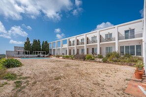 Exterior - Room 'Janeiro' with Sea View, Shared Pool and Wi-Fi (Bordeira)
