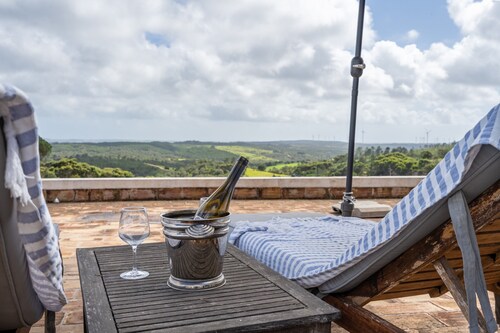 Room 'Junho' with Sea View, Shared Pool and Wi-Fi