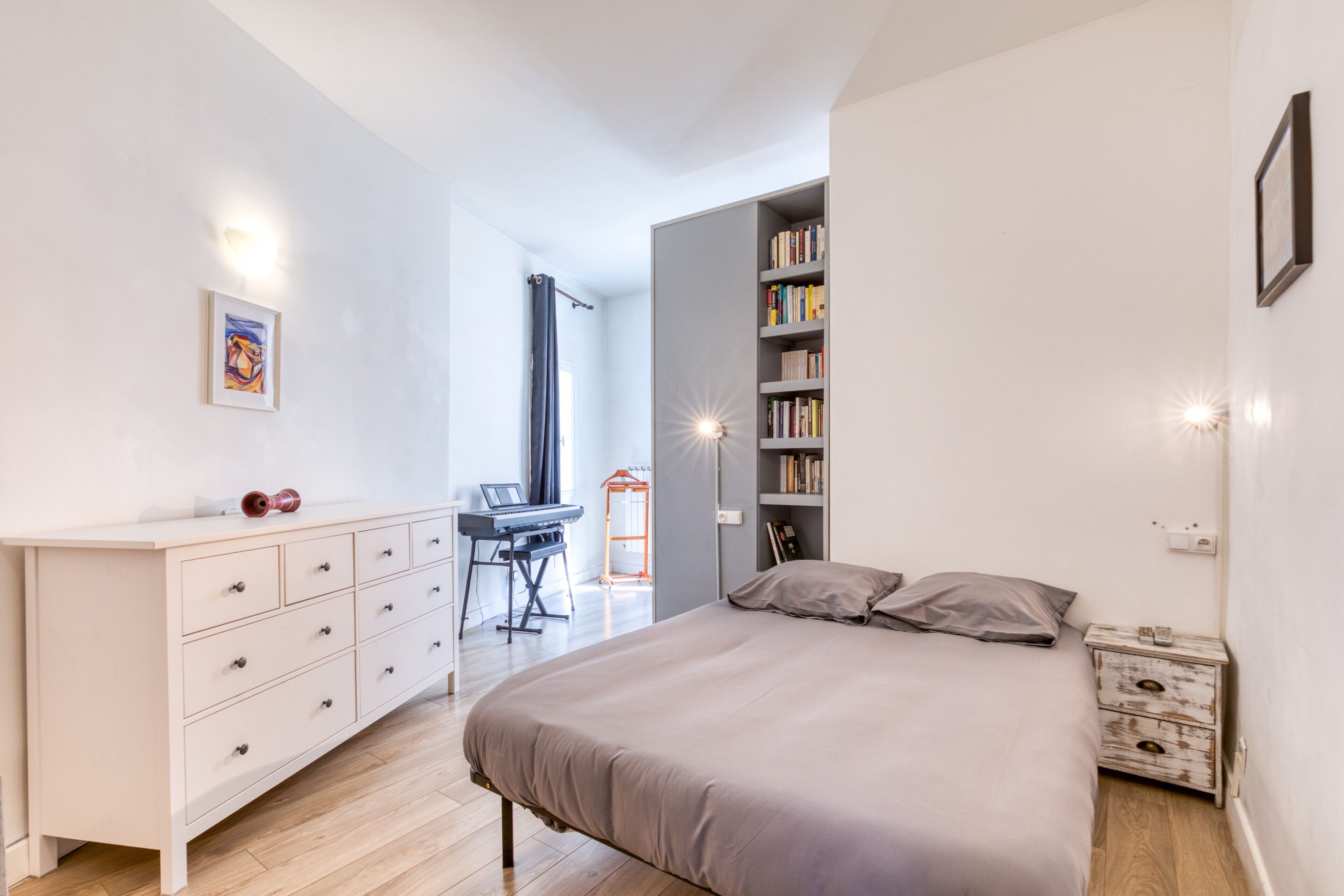 2 bedrooms, iron/ironing board, free WiFi