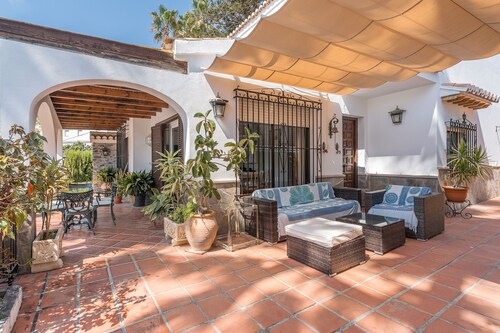 Villa 'Espectacular En La Costa' con piscina privada, Wi-Fi y aire acondicionado