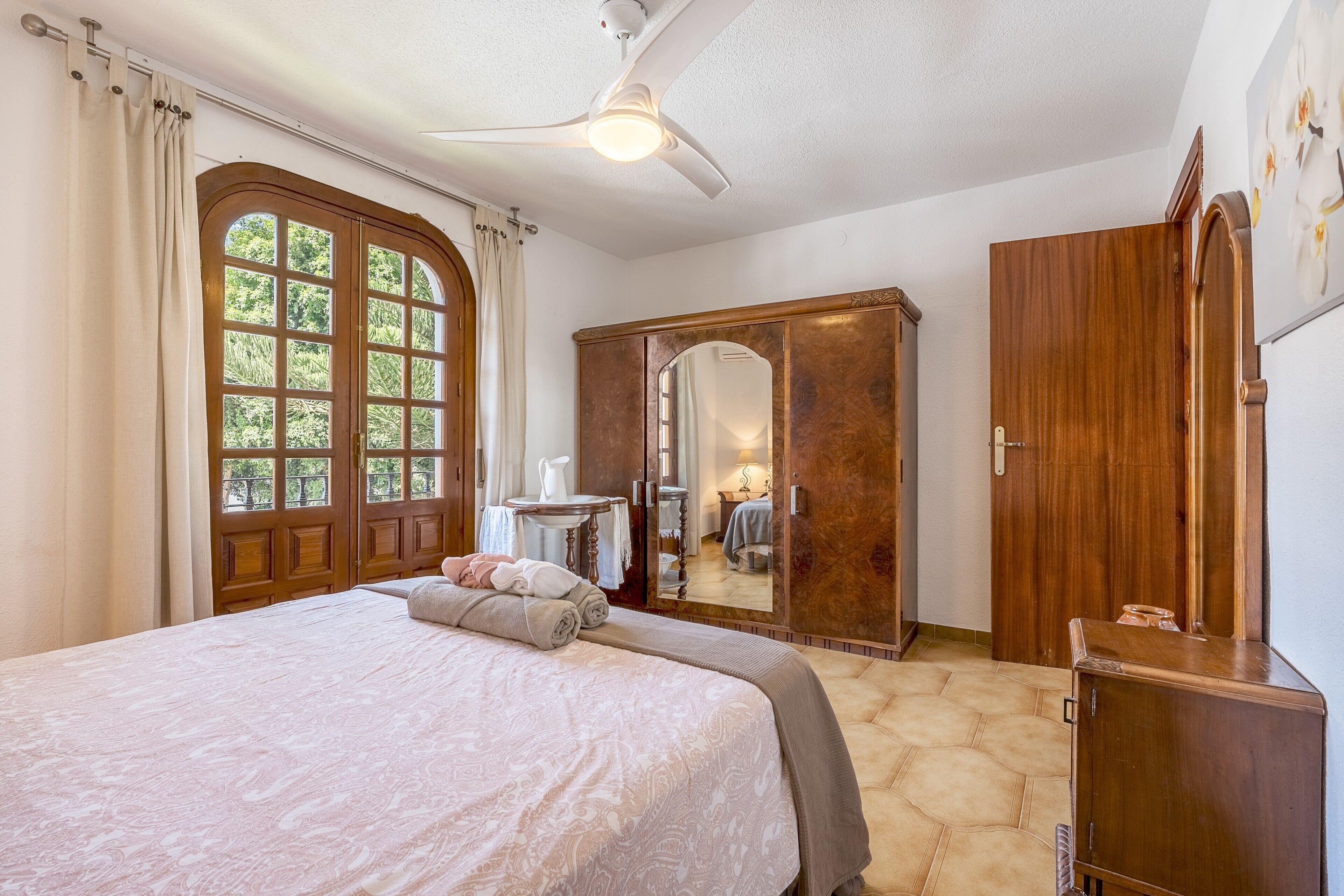 4 Schlafzimmer, Bügeleisen/Bügelbrett, kostenloses WLAN, Bettwäsche