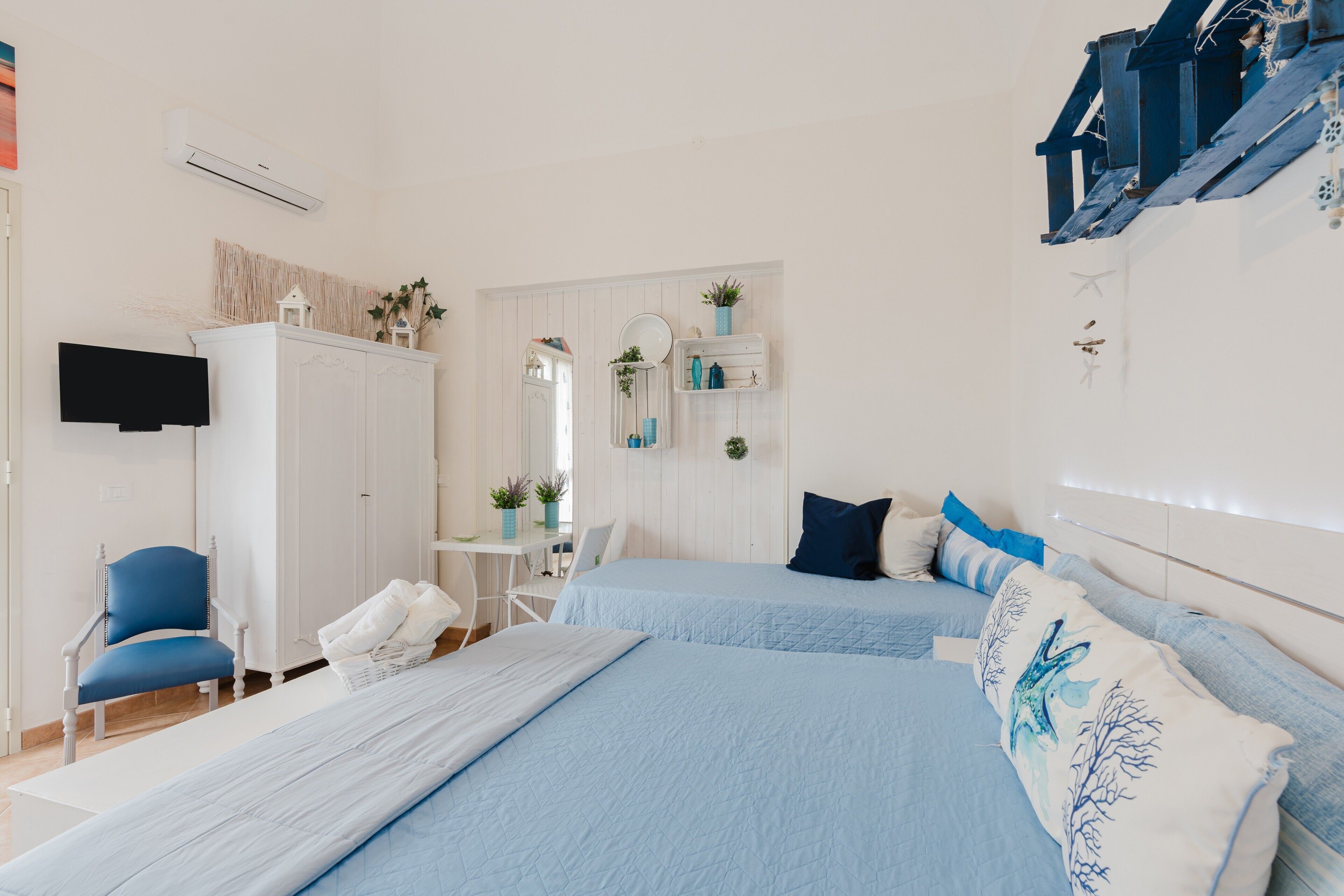 1 camera, Wi-Fi gratuito, lenzuola