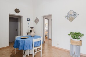 Dining - Holiday Home 'Petros' with Shared Terrace, Wi-Fi and Air Conditioning (Marsala)