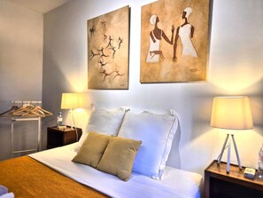 3 dormitorios, tabla de planchar con plancha, wifi gratis y ropa de cama