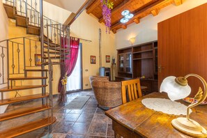 Interior - Apartment 'Gaia' with Shared Pool, Wi-Fi and Air Conditioning (Scicli)