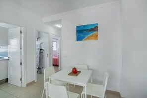 Dining - Holidays 'Brisamar' with Balcony, Wi-Fi and Air Conditioning (Telde)