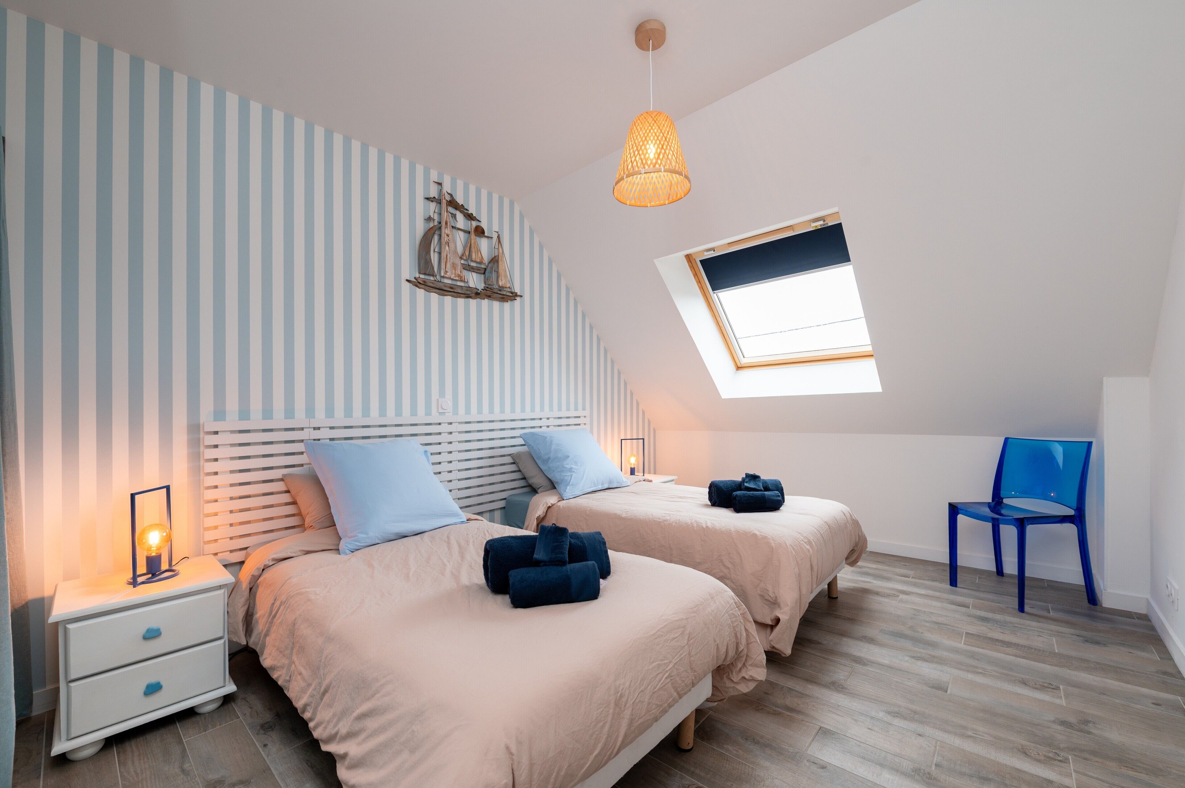 4 slaapkamers, een strijkplank/strijkijzer, gratis wifi, beddengoed