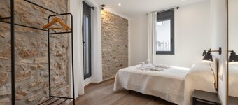 Apartment 'Les Carolines' with Private Terrace, Wi-Fi and Air Conditioning