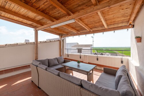 Apartment 'Les Carolines' with Private Terrace, Wi-Fi and Air Conditioning