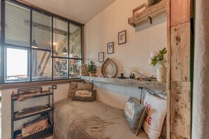 Free WiFi - Studio 'Exceptional View' with Mountain Views, Balcony, and Wi-Fi (Alpe d'Huez)