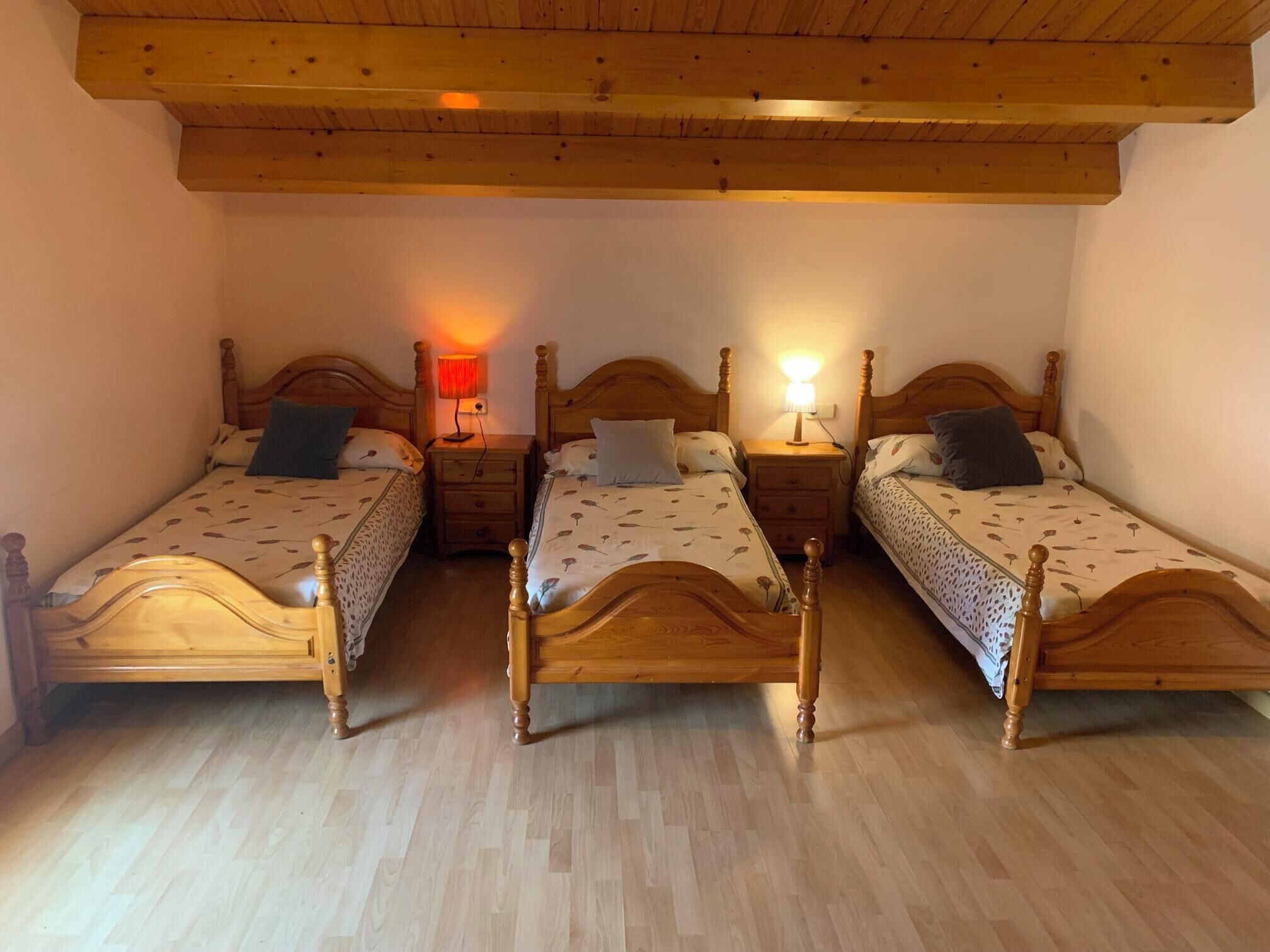 2 間睡房、熨斗/熨衫板、免費 Wi-Fi、床單