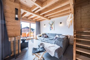 TV, DVD player - Apartment 'Chalet B - o Saisies' with Mountain View, Balcony and Wi-Fi (Les saisies)