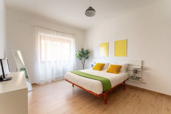 1 bedroom, iron/ironing board, travel cot, WiFi