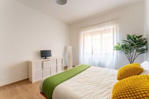 1 bedroom, iron/ironing board, travel cot, WiFi