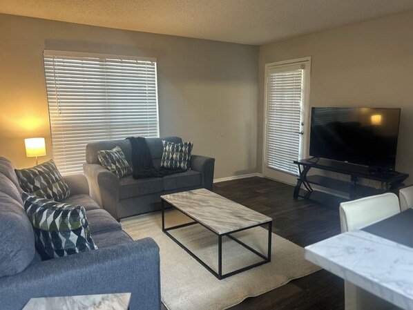 Smart TV - Charming 1-bedroom apartment in lovely Tampa with fitness room, WiFi (Tampa)