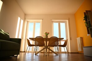 Dining - Subway A | Family APT | 20min from the Center (Roma)