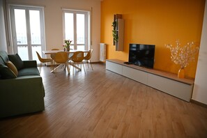 Living area - Subway A | Family APT | 20min from the Center (Roma)