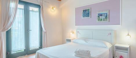 1 Schlafzimmer, BĂŒgeleisen/BĂŒgelbrett, kostenloses WLAN, BettwĂ€sche