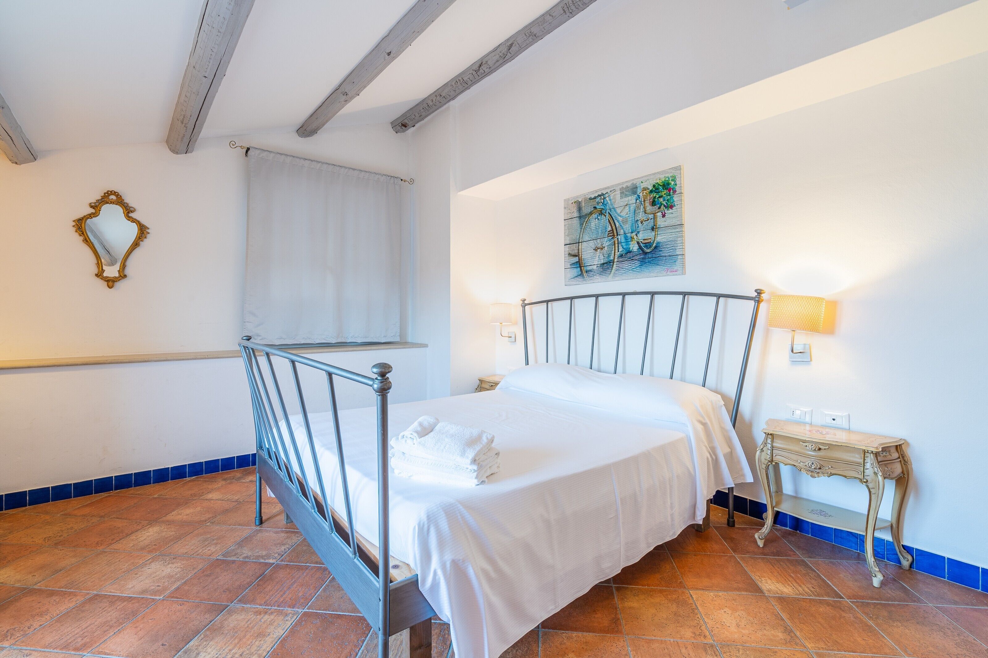 1 slaapkamer, een strijkplank/strijkijzer, gratis wifi, beddengoed