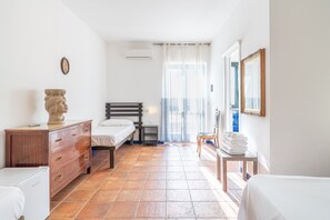 1 غرفة نوم ومكواة/لوح كي وواي فاي مجانًا وملاءات أسرّة