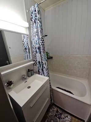 Hair dryer, soap, toilet paper - Nawal's Belle Vue Dinant/Givet (Hastière)