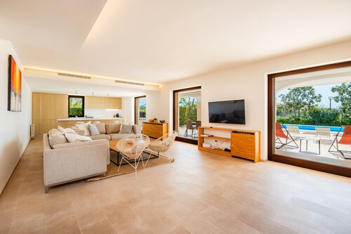 Villa 'Spectacular  In Mallorca' with Mountain View, Wi-Fi and Air Conditioning
