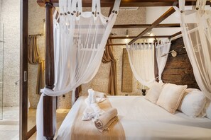 4 bedrooms, iron/ironing board, free WiFi, bed sheets - Beautiful luxury villa in Ibiza with Wi-Fi and air conditioning (Illes Balears)