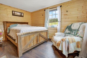 7 makuuhuonetta, silitysrauta/-lauta, vauvan matkasänky, ilmainen Wi-Fi