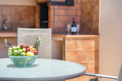 Apartment 'La Casa Verde' with Sea View, Wi-Fi and Air Conditioning