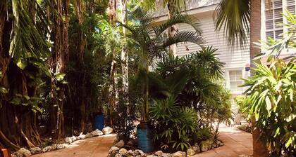 Large Penthouse suite in the charming Bayan Resort in beautiful Key West