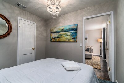 2 Bedroom furnished home in Borger TX, WiFi Included