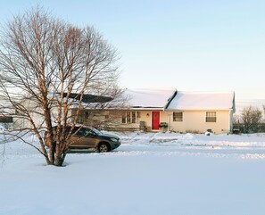 Exterior - Find your next adventure here in NE Wisconsin. Close to Titletown & Door County (De Pere)