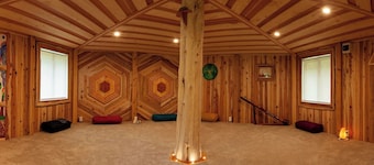 Sub-Tropical Paradise Retreat Glamping, Infra-Red Sauna, Taupo Bay