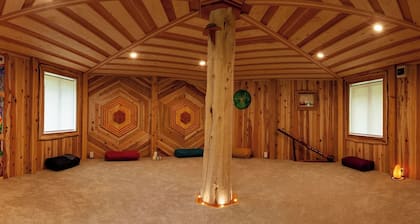 Sub-Tropical Paradise Retreat Glamping, Infra-Red Sauna, Taupo Bay