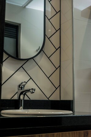 Hair dryer, towels, soap, toilet paper - Duplex apartment with sky view from the bed, ideal for couples! (Tunja)