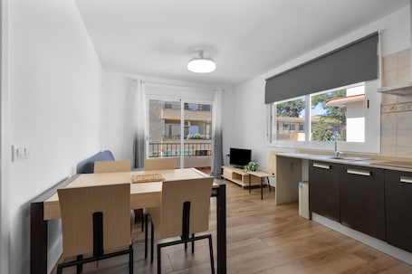 Dining. Apartment 'Playa Centro' with Private Terrace, Balcony and Wi-Fi