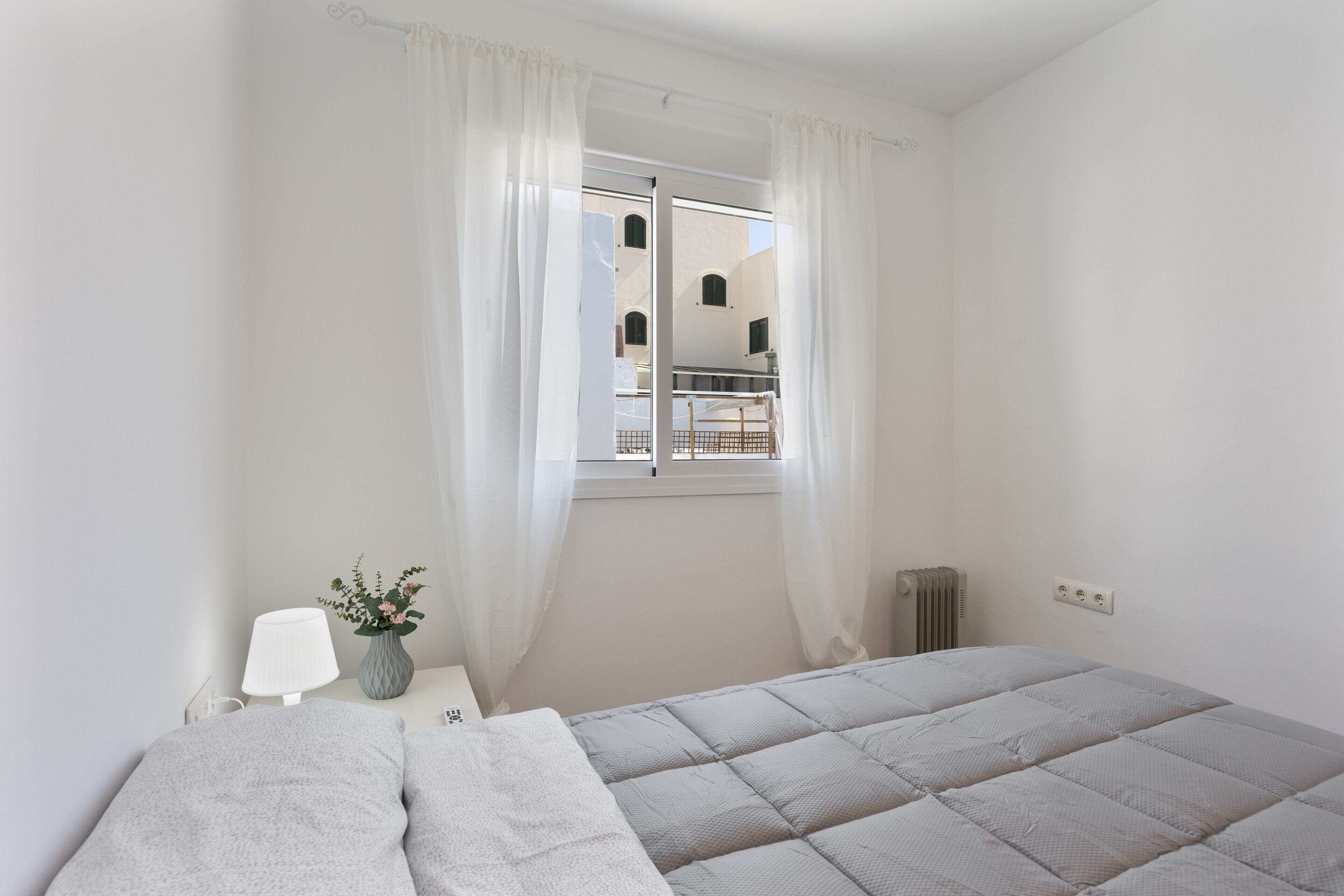 3 slaapkamers, een strijkplank/strijkijzer, gratis wifi, beddengoed